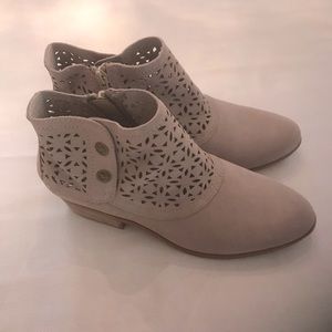 NWT BareTraps Taupe Garin Suede Ankle Booties with Laser Cutout Design
